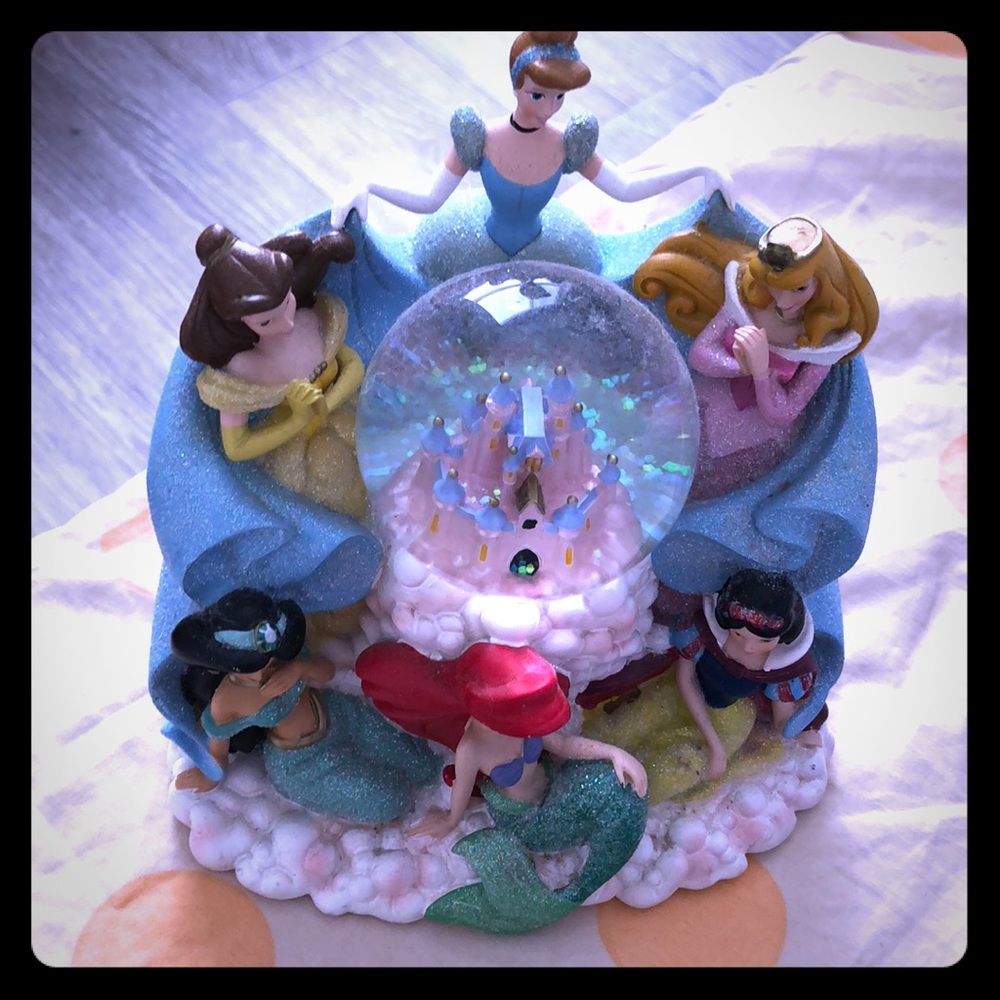 Snow ❄️ Globe
